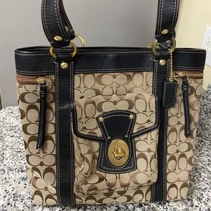 Auth Coach Signature Purse Beige/Black Leather